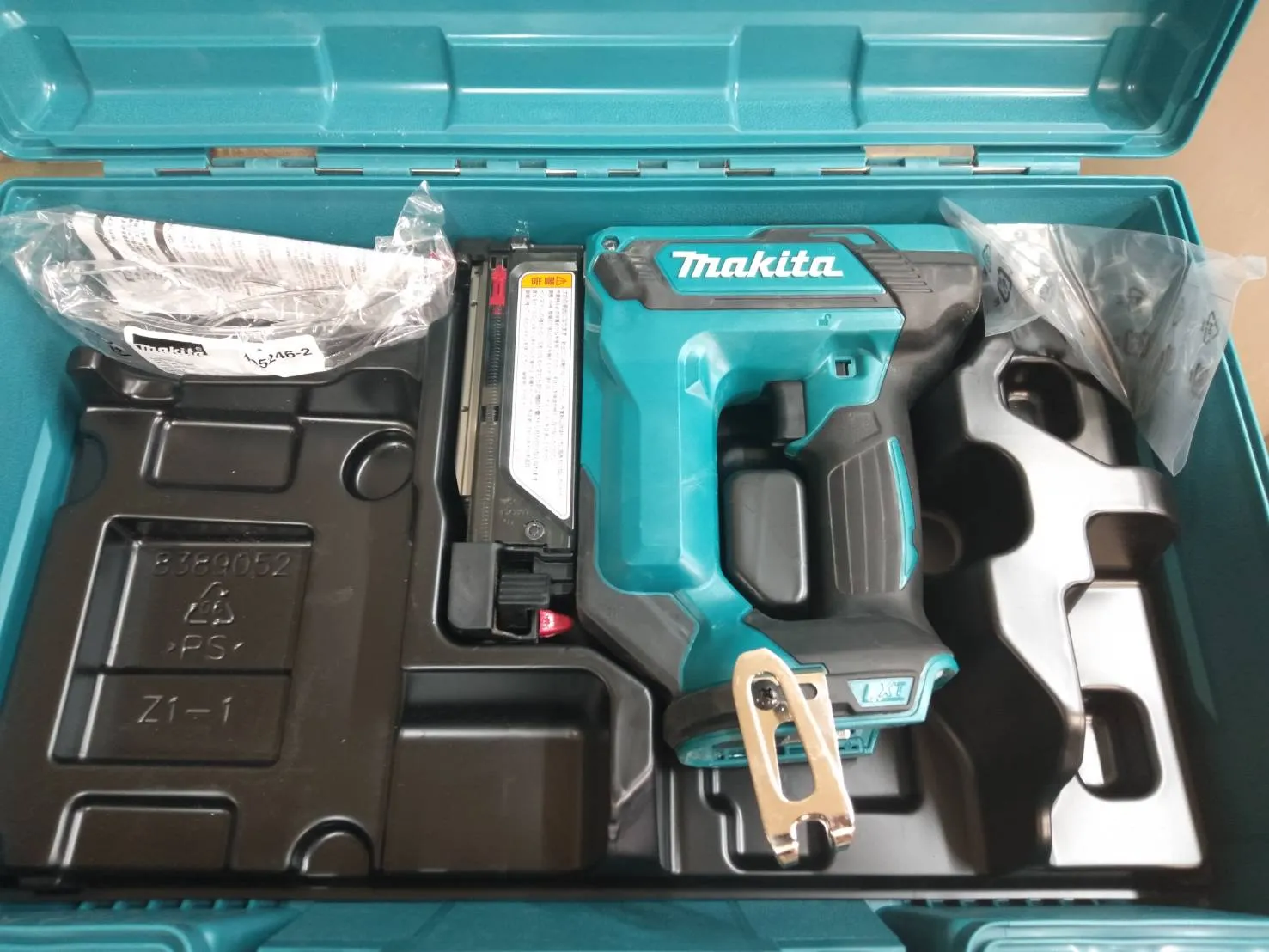 買取したマキタのピンタッカー