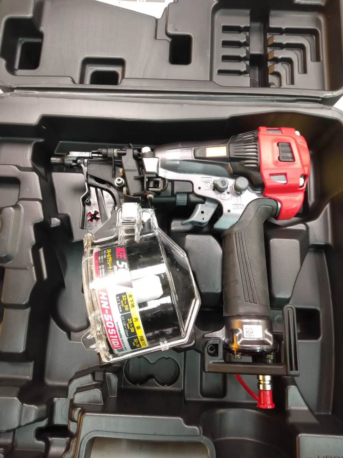 高額買取したMAXの釘打ち機